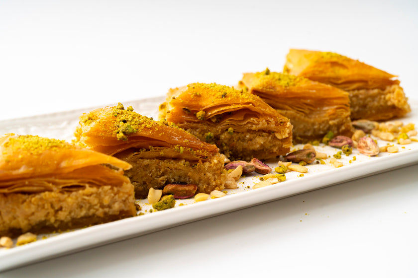 Cedar Pastries Traditional Mediterranean Triangle Baklava (Large)